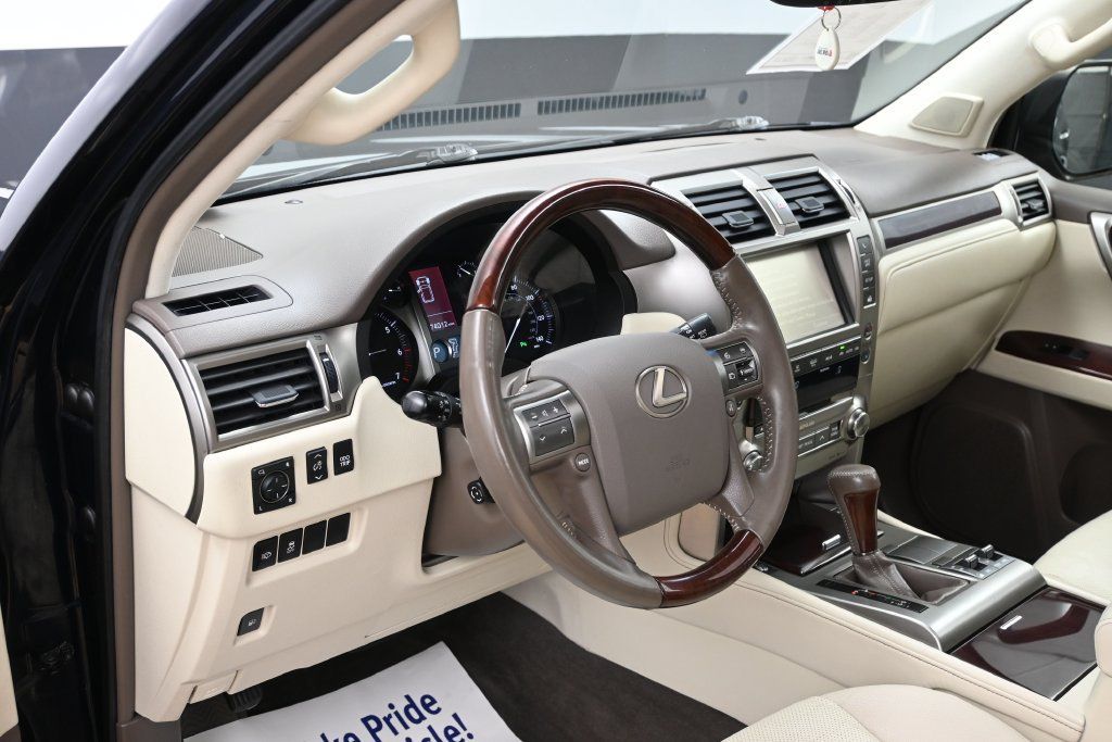 Used 2018 Lexus GX 460 Premium AWD/4WD image 13