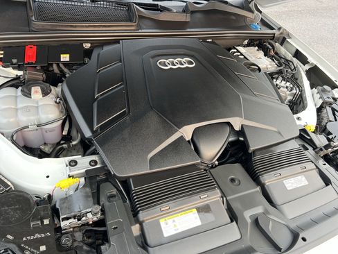 Used 2023 Audi Q7 3.0T Premium Plus w/ Premium Plus Package AWD/4WD image 28