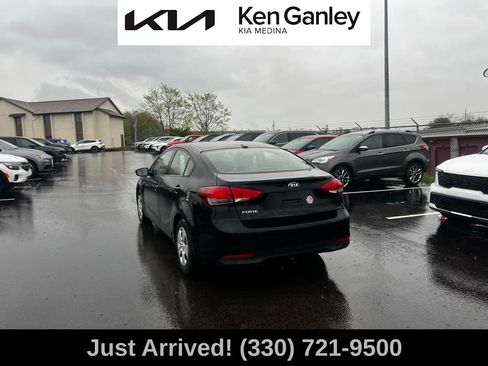 Used 2017 Kia Forte LX FWD image 7