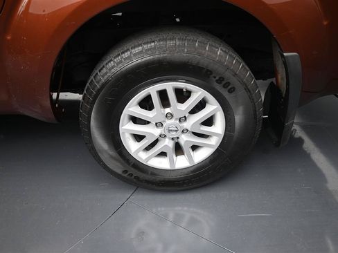 Used 2017 Nissan Frontier SV w/ SV Value Truck Package AWD/4WD image 19