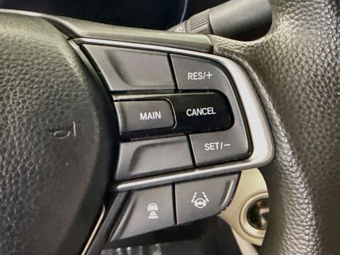 Used 2018 Honda Accord LX image 15