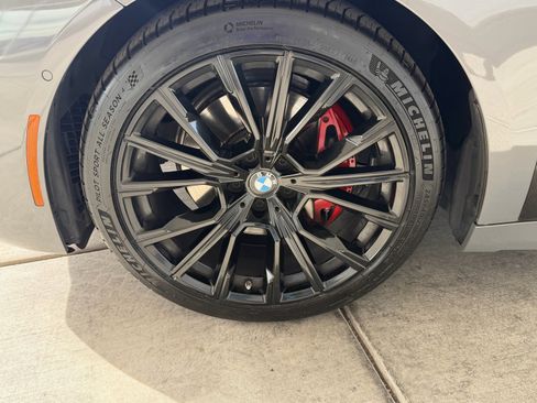 Used 2022 BMW 740i w/ M Sport Package image 29