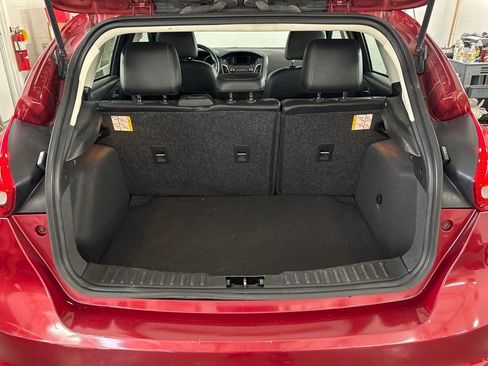 Used 2015 Ford Focus SE w/ Equipment Group 201A image 35