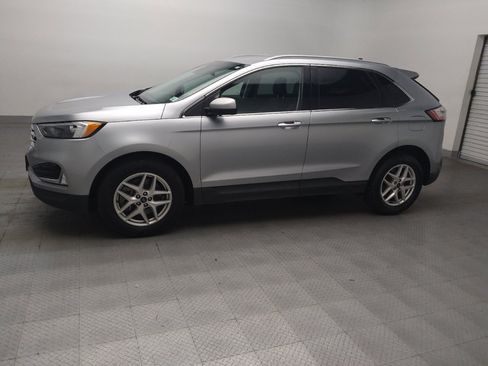 Used 2022 Ford Edge SEL w/ Convenience Package AWD/4WD image 2