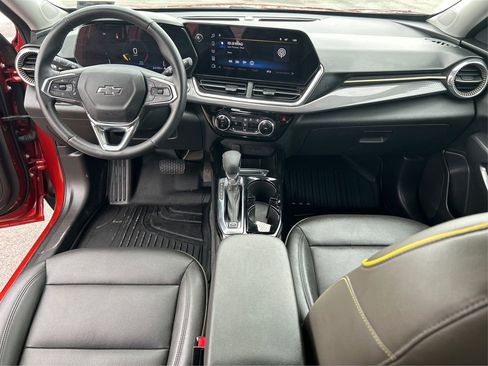 Used 2024 Chevrolet Trax ACTIV image 19