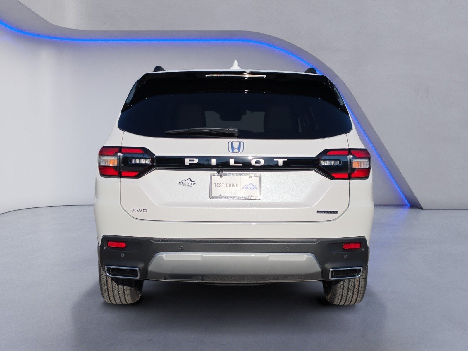 New 2026 Honda Pilot Touring image 4