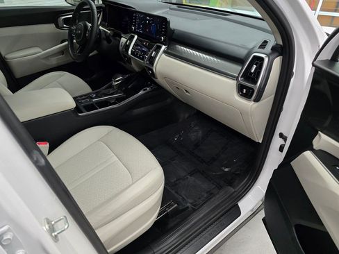 Used 2022 Kia Sorento S w/ Panoramic Sunroof Package FWD image 33