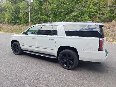 Used 2019 GMC Yukon XL Denali w/ Open Road Package image 4