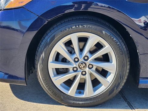 Used 2022 Toyota Camry LE image 8