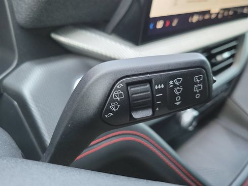 Used 2025 Ford Explorer ST-Line RWD image 17