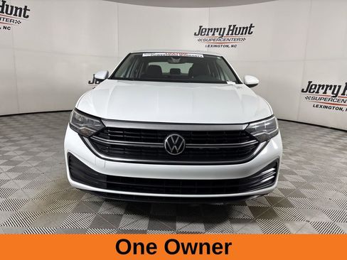 Used 2022 Volkswagen Jetta S image 3