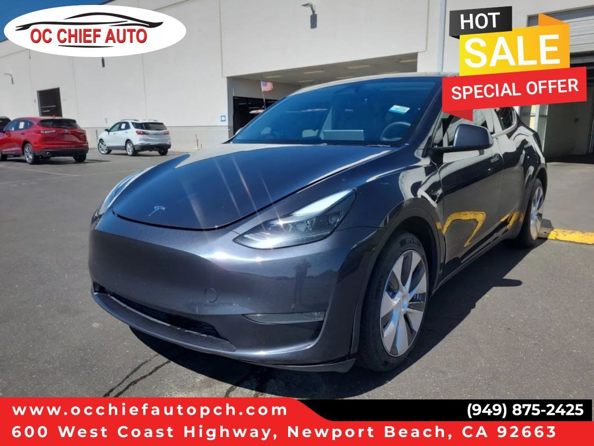 Used 2024 Tesla Model Y Long Range AWD/4WD image 1