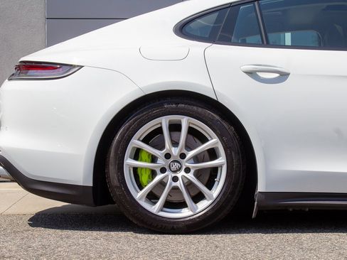 Used 2022 Porsche Panamera 4 w/ Premium Package image 6