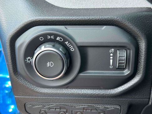 Used 2026 Jeep Wrangler Unlimited Sport AWD/4WD image 18