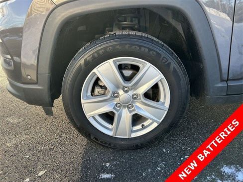 Certified 2022 Jeep Compass Latitude w/ Convenience Group image 10