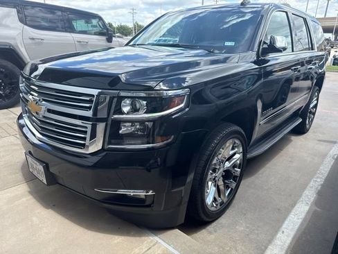 Used 2018 Chevrolet Tahoe Premier RWD image 2