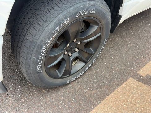 Used 2023 RAM 1500 Big Horn AWD/4WD image 4