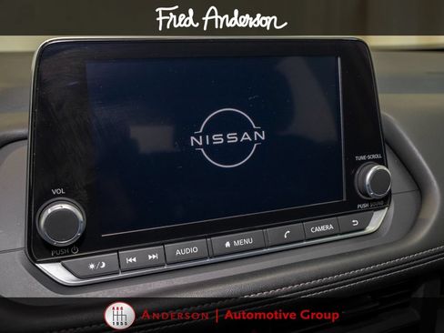 Used 2024 Nissan Rogue S AWD/4WD image 11