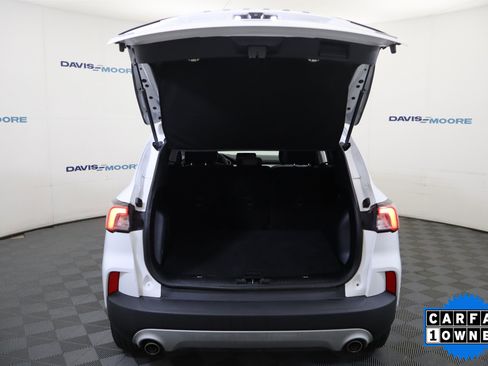 Used 2022 Ford Escape SE image 8
