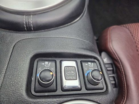 Used 2013 Nissan 370Z Touring w/ Sport Pkg image 23