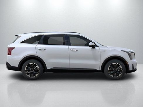 Used 2026 Kia Sorento S w/ S Panoramic Sunroof Package FWD image 7