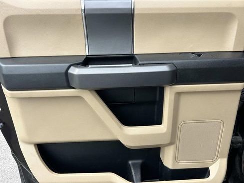 Used 2018 Ford F250 XLT w/ XLT Premium Package AWD/4WD image 18