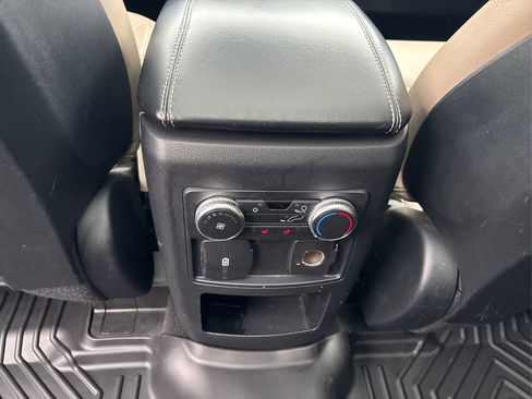 Used 2020 Ford Explorer XLT w/ Equipment Group 202A image 36