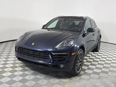 Used 2018 Porsche Macan S w/ Premium Package AWD/4WD image 10