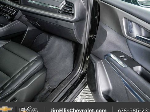 Certified 2025 Chevrolet Traverse LT AWD/4WD image 22