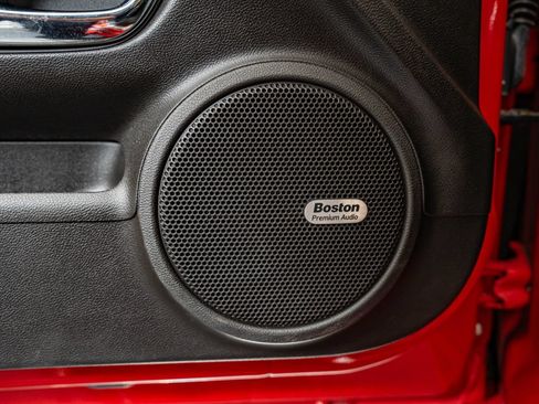 Used 2010 Chevrolet Camaro SS RWD image 19
