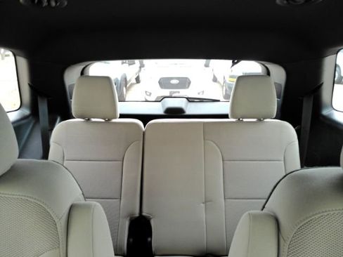 Used 2023 Chevrolet Traverse LT w/ LPO, Cargo Package image 34