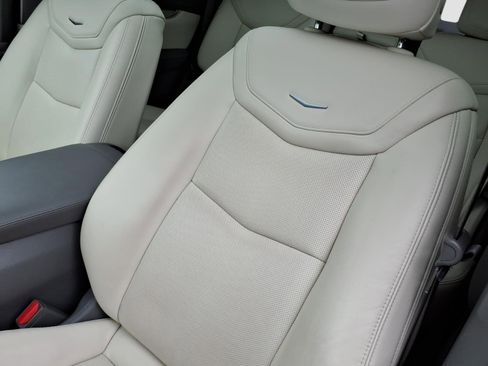 Certified 2023 Cadillac XT5 Premium Luxury AWD/4WD image 14
