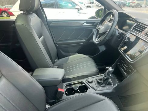 Used 2023 Volkswagen Tiguan SE R-Line AWD/4WD image 10