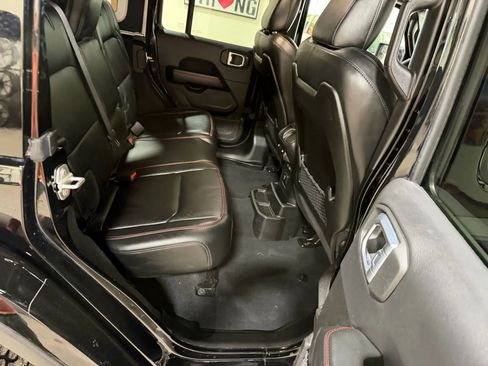 Used 2024 Jeep Wrangler Unlimited Rubicon image 38