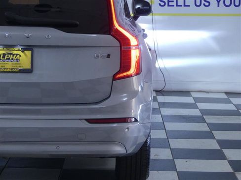 Used 2023 Volvo XC90 B5 Core AWD/4WD image 36