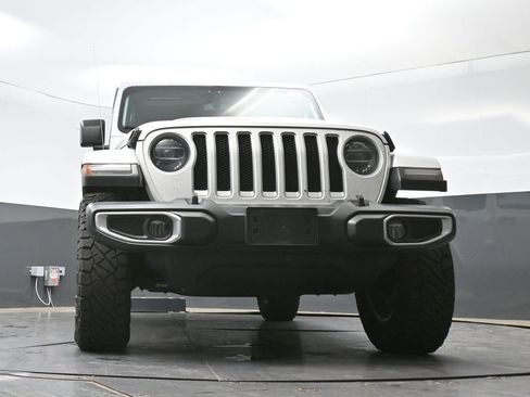 Used 2018 Jeep Wrangler Unlimited Sahara AWD/4WD image 24