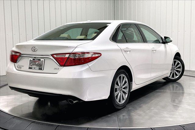 Used 2017 Toyota Camry XLE w/ Moonroof Package FWD image 13