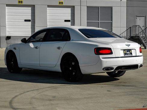 Used 2018 Bentley Flying Spur S V8 image 10