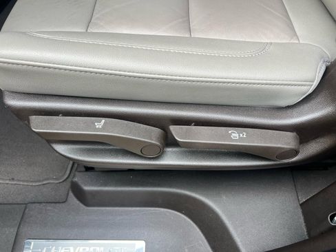 Used 2022 Chevrolet Tahoe Z71 image 30