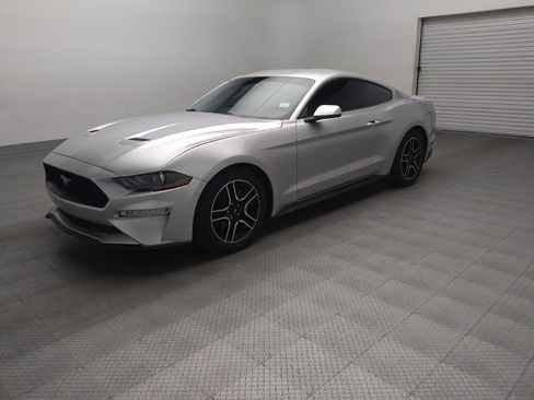 Used 2019 Ford Mustang Premium RWD image 2