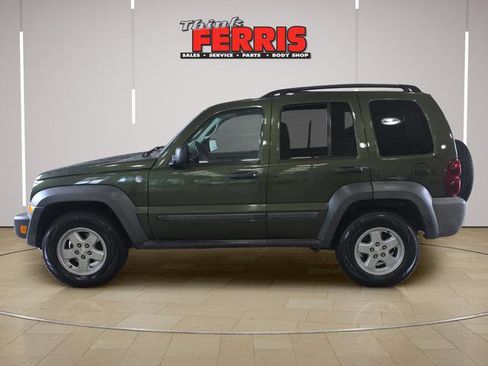 Used 2007 Jeep Liberty Sport AWD/4WD image 8