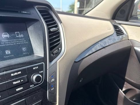 Used 2017 Hyundai Santa Fe Sport FWD image 10