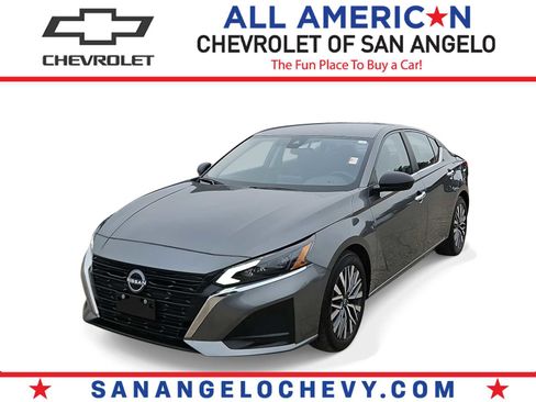 Used 2025 Nissan Altima 2.5 SV FWD image 1