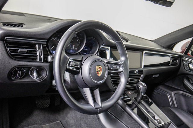 Used 2024 Porsche Macan w/ Premium Plus Package AWD/4WD image 17