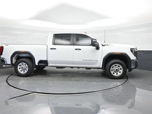 Used 2025 GMC Sierra 2500 Pro w/ Convenience Package AWD/4WD image 12