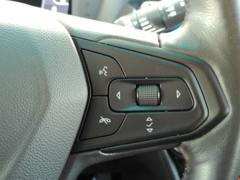 Used 2023 Chevrolet Bolt LT FWD image 37