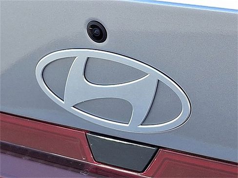 New 2026 Hyundai Elantra SE image 5