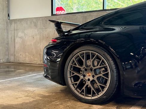 Used 2025 Porsche 911 Carrera RWD image 12