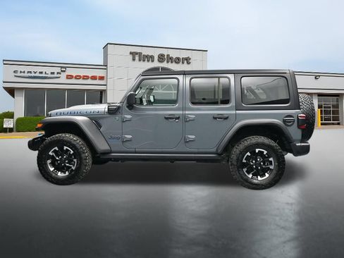 Used 2025 Jeep Wrangler Unlimited Rubicon 4xe w/ Convenience Group AWD/4WD image 2