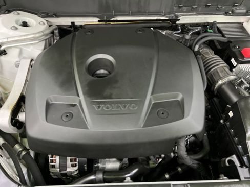 Used 2020 Volvo XC90 T6 Momentum w/ Protection Package Premier AWD/4WD image 32